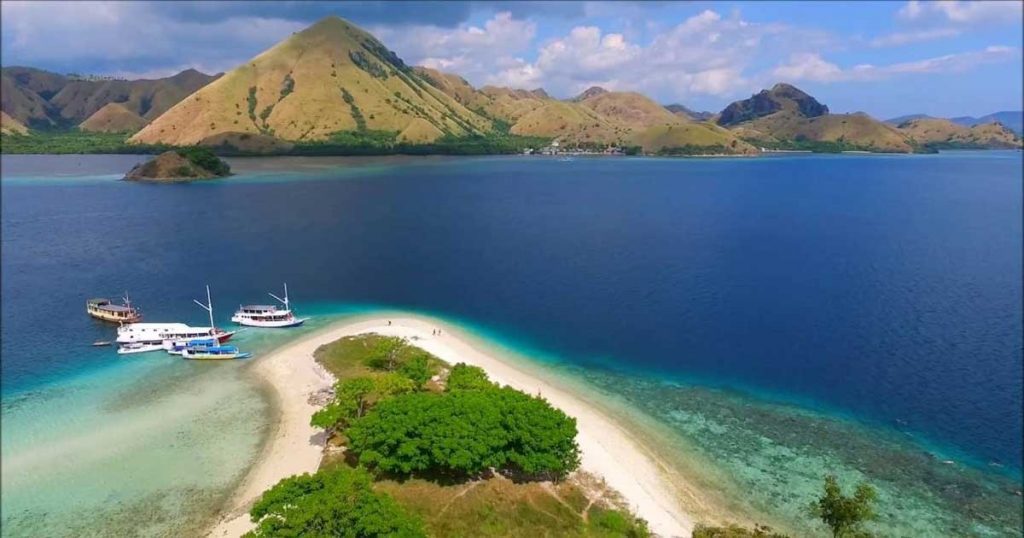 Paket Tour Pulau Komodo